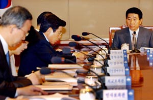 위기의 노무현 특단조치 시작됐다