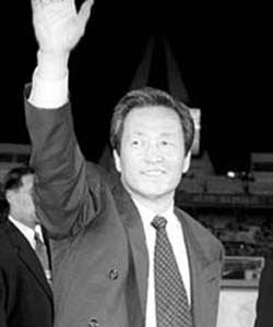 ‘멍석’깔렸지만 막판까지 뜸들이기