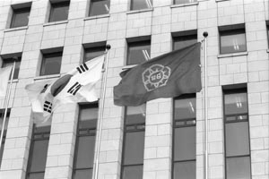 국정원 군 검찰 경찰 한나라당 줄서기 의혹