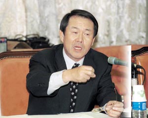 야당의 국정원장 정형근 의원 폭로전쟁 막후