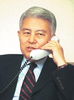 김덕룡 의원 진로 놓고 딜레마