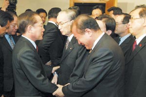 한나라당 ‘내각제 개헌론’ 왜 띄우나
