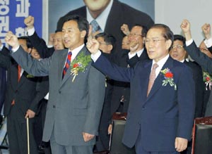 이회창－손학규 저녁식사 ‘창심 논란’