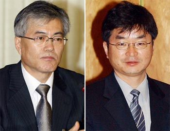 대통령 측근 그룹 권력 암투설 내막