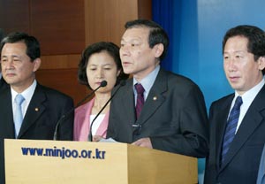 민주당‘2단계 신당 창당론’ 뜨는 내막