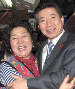 대선때 화제뿌린 자갈치 아지매