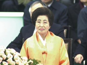 10억대 소송 휘말린 이희호 여사
