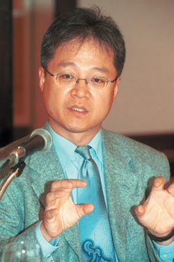 권성문 KTB 사장 팬택&큐리텔 투자해 짭짤한 수익