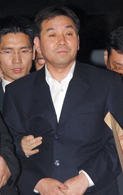 굿모닝시티 윤창렬 추가혐의 놓고 검-변 설전