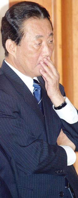 사촌집안 비리에 	고건총리 속앓이