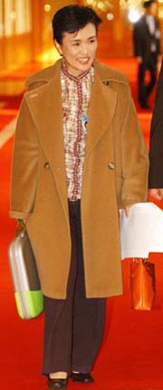 강금실 법무장관 명랑만화팬 밝혀 …스포츠신문도 애독