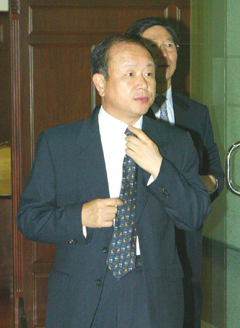 정치권의 ‘검찰 힘빼기’ 시작됐다