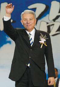2인자 그늘 벗는 김덕룡의원 속내