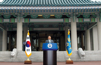 [기획 특집 - 신행정수도 건설 특별법 위헌 판결 그후] 노무현의 반전카드 무엇