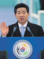 노 대통령 취임 4주년을 주목하라