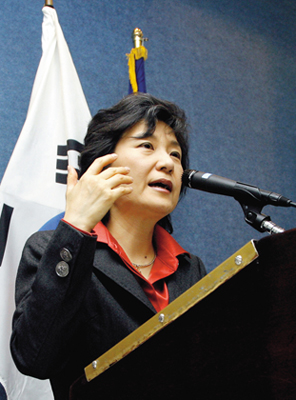 누가 박근혜를 독하게 만드나