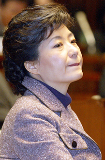 초본발급 배후 경선 새국면