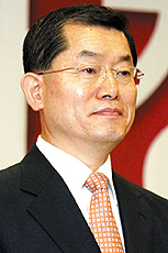 ‘범여권 러브콜’ 문국현의 선택은