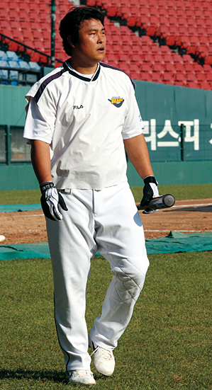[민훈기의 체인지업] 두산 든든한 4번타자 김동주