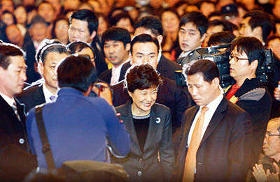 MB와 등돌린 박근혜 마이웨이 내막