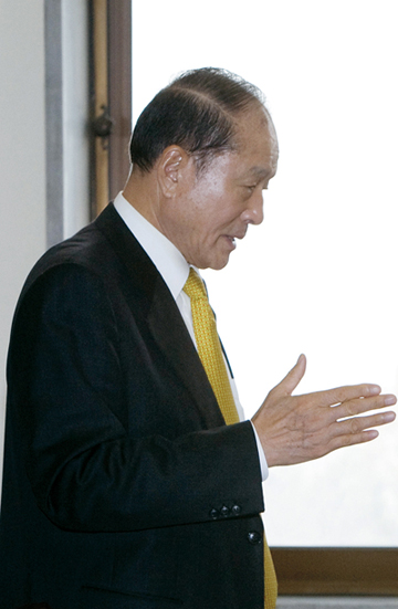 이상득 ‘2기 형님정치’ 가동중
