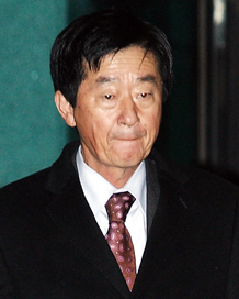 두 얼굴의 노건평 베일 벗나