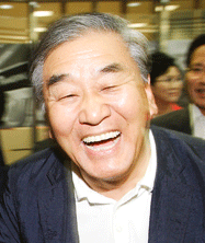 이재오 전 최고의원 사전선거운동 논란