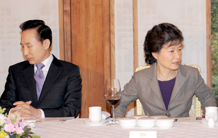 고개 드는 세종시 대타협론 박근혜 선택은