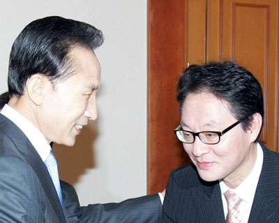 한나라 당권경쟁 보이지 않는 손 논란 내막