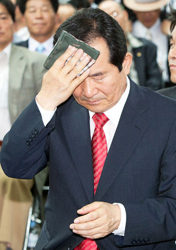민주당 삼키는 7·28 재보선 후폭풍 막후