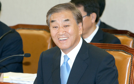이재오 ‘용의 발톱’ 보인다