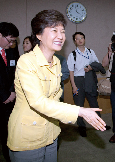 대권전략 담긴 박근혜 ‘스킨십 정치’