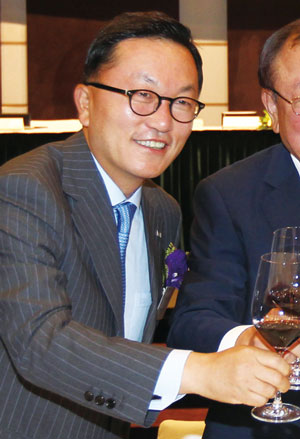집중조명 미래에셋의 위기와 ‘비대표’ 박현주의 미래