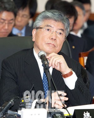김중수 한은 총재 ‘야근 축복’ 논란