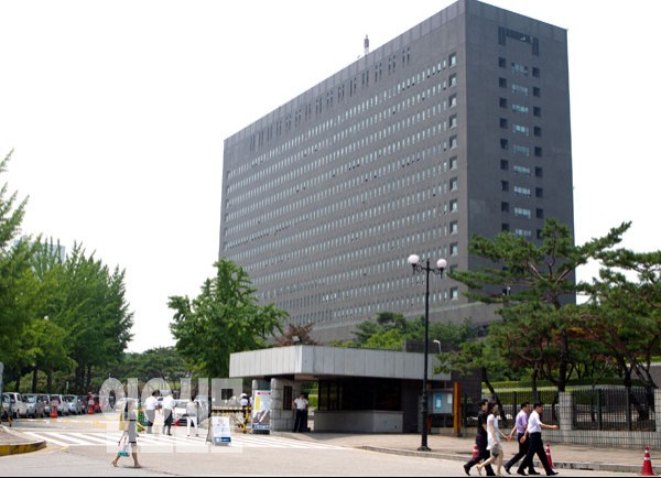 ‘조희팔 뇌물 부장검사’ 차명계좌 수사 갈등 내막