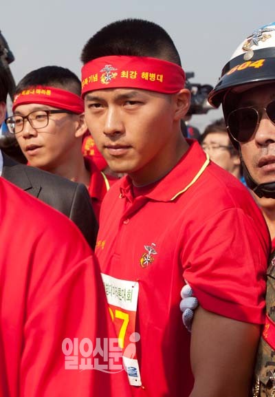 현빈 오늘 제대…귀신 잡는 해병대서 팬 홀리는 배우로 컴백