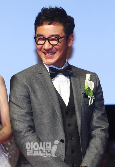 예비신랑 엄태웅 "스태프 선물? 결혼준비하느라 못 챙겼어요"