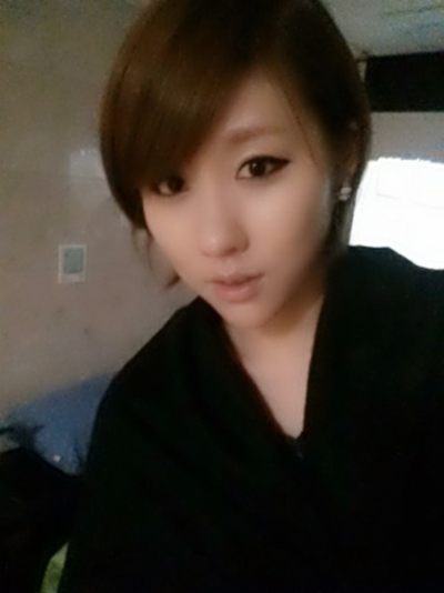 스테파니 숏커트로 화려한 변신, 세련미와 여성스러움으로 '남심' 유혹