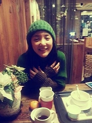 가수 바다 초록색으로 깔맞춤 "나 쑥떡 같지? 까르르"