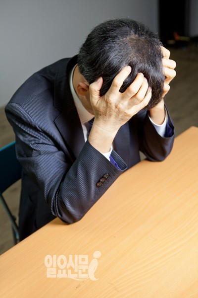 직장인 ‘겨울 우울증’ 왜? 일은 쌓이고 마음은 헐벗고…