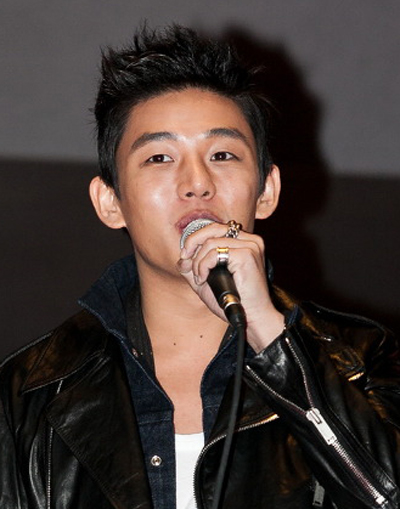 유아인, 역대 최강 비주얼 '숙종' 낙점…'장옥정' 김태희의 남자 된다