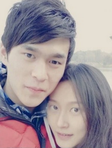 중국 수영스타 쑨양, 6살 연상 승무원과 열애중 "비행기서 통했다"