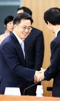새 정부 살아남은 3인방 생존 비결