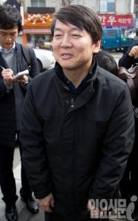 안철수, 후보 등록 후 첫 주말 지역 주민들 접촉하며 지지 호소