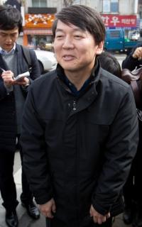 민주당 '노원병 무공천' 소식 접한 안철수 반응은…"바람직하다"