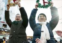 문재인, 안철수 지원 의사 피력..."큰 신세졌다. 도울 길 있다면 돕겠다"