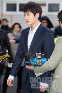 검찰 송치까지 경찰 맹비난한 ‘박시후 공식입장’, 검찰과도 싸울까