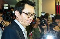 ‘윤창중 폭탄’ 터진 증시 비상구는