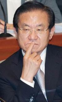 담철곤 회장 수사지휘했던 이귀남 전 법무장관, 퇴임후 오리온행 논란