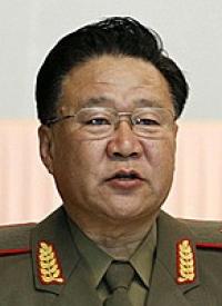 김정은 중국특사로 최룡해 파견…장성택 '아바타'에서 군부 최고 실세 부상
